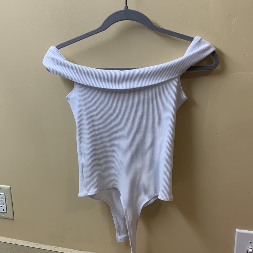 White Off-Shoulder Ribbed Women's Top - Picture 2 of 2